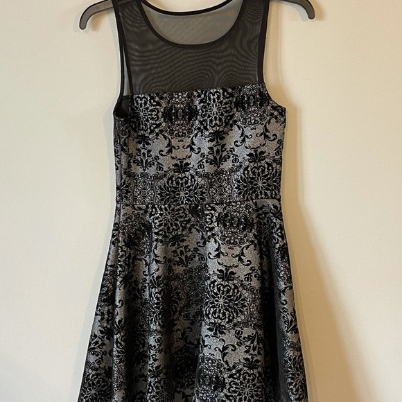 Trixxi Dress size Small - Picture 7 of 10